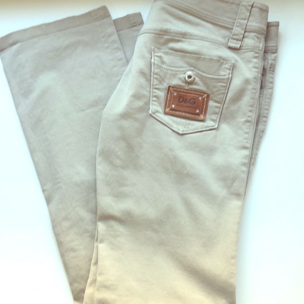 D&G kaki pants.